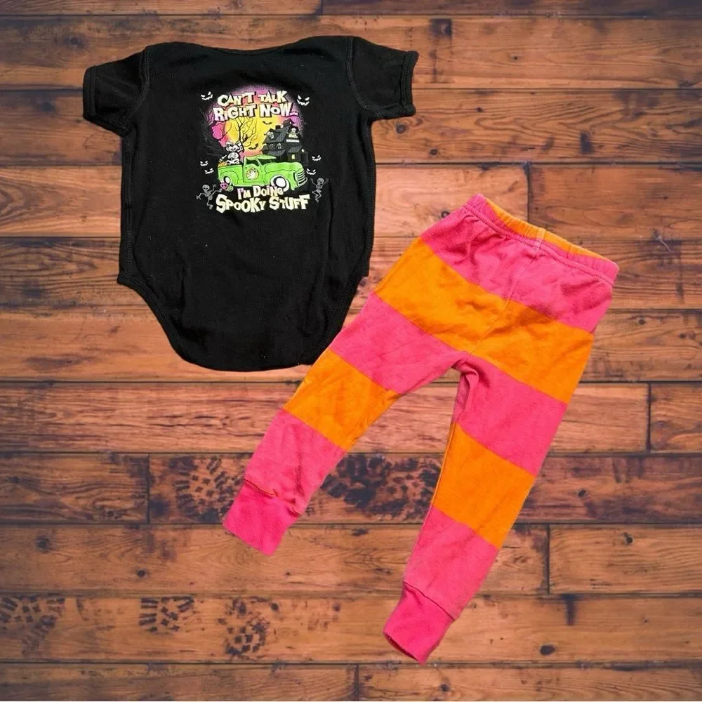 5 for $25🔥12‎ Months Halloween Matching Set